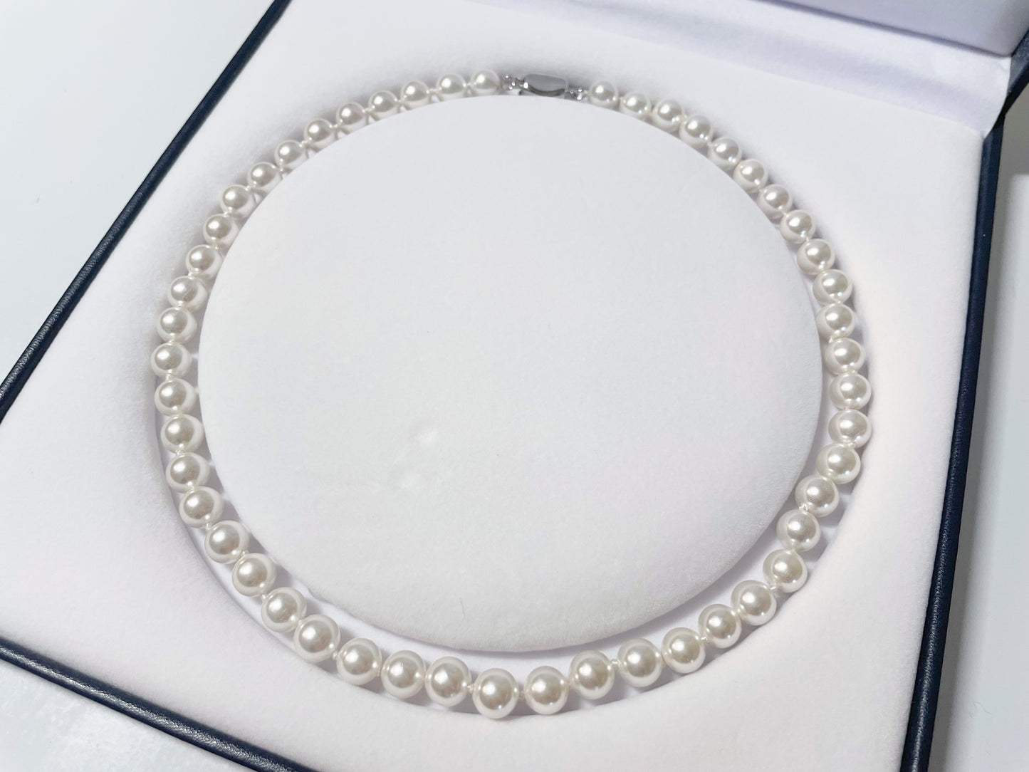 Nacre Pearl Necklace
