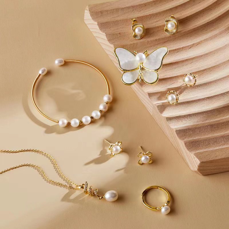 Freshwater Pearls Jewelry Set