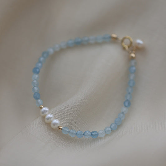 Pearls on Top - Aquamarine Bracelet with Preals